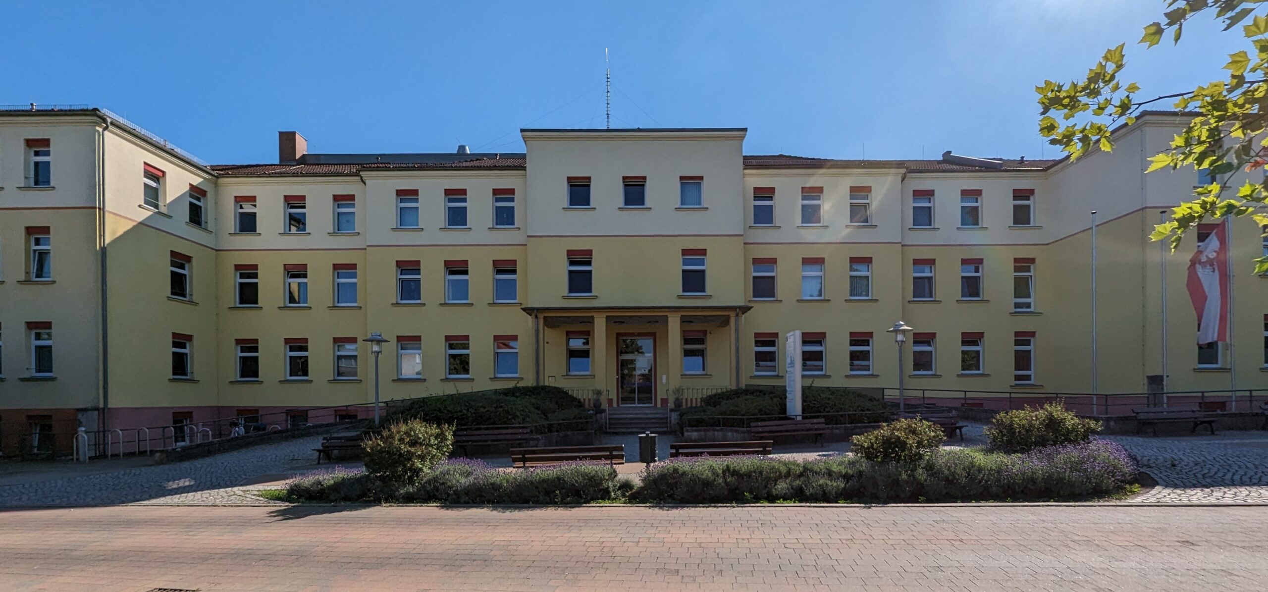 A hospital's medical reference library