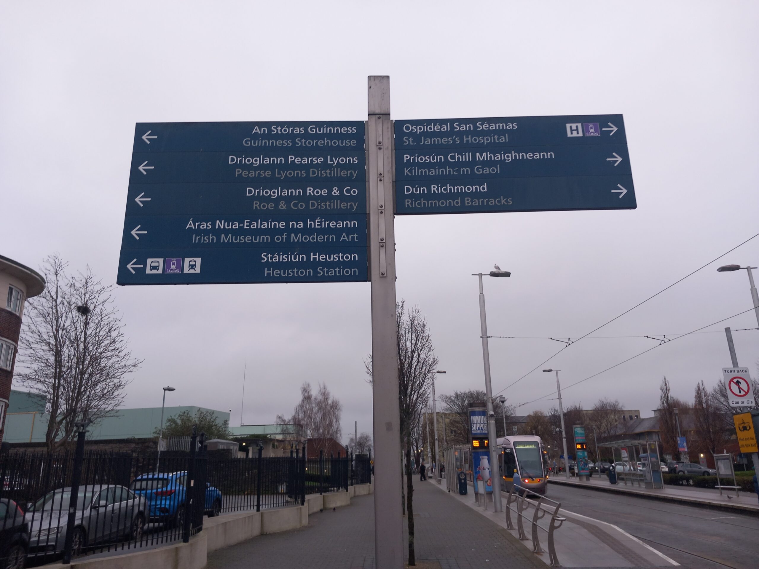 Bilingual hospital direction signs in two languages